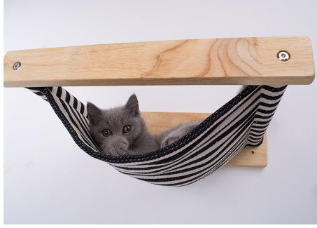Cat hammock on the wall - Artotee