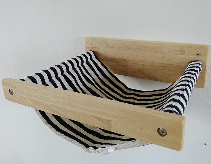 Cat hammock on the wall - Artotee